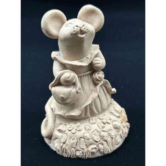 Vintage Light Brown, Groom Bride Mouse in Her Dress, Holding a Bag Purse, MC '9 - Picture 11 of 16